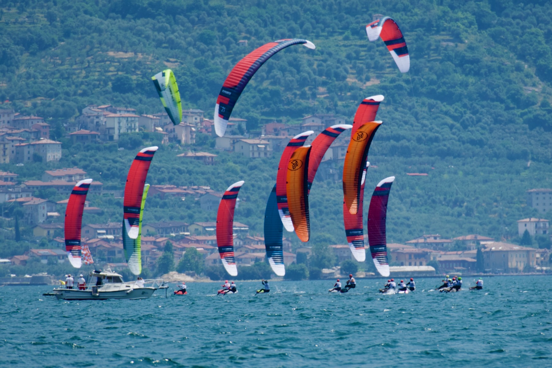 Lombardia Foil Grand Prix trasforma Campione del Garda in un palcoscenico tra sport, stile e territorio
