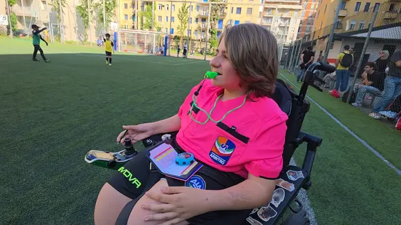 Michele Croce, l’arbitro in carrozzina che sfida i limiti del calcio